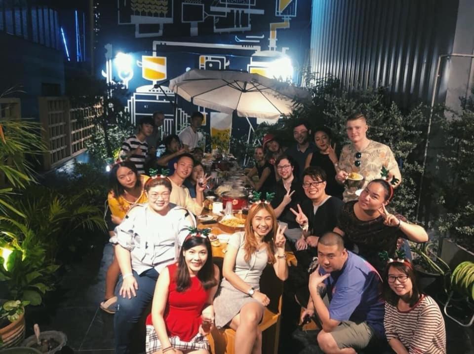 Kinnon Deluxe Hostel Coworking Cafe Bangkok Exterior foto