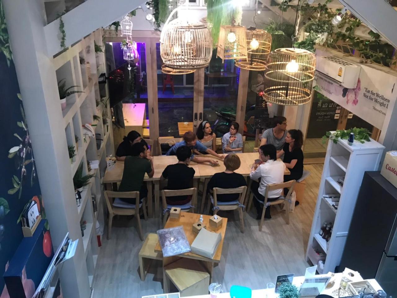 Kinnon Deluxe Hostel Coworking Cafe Bangkok Exterior foto